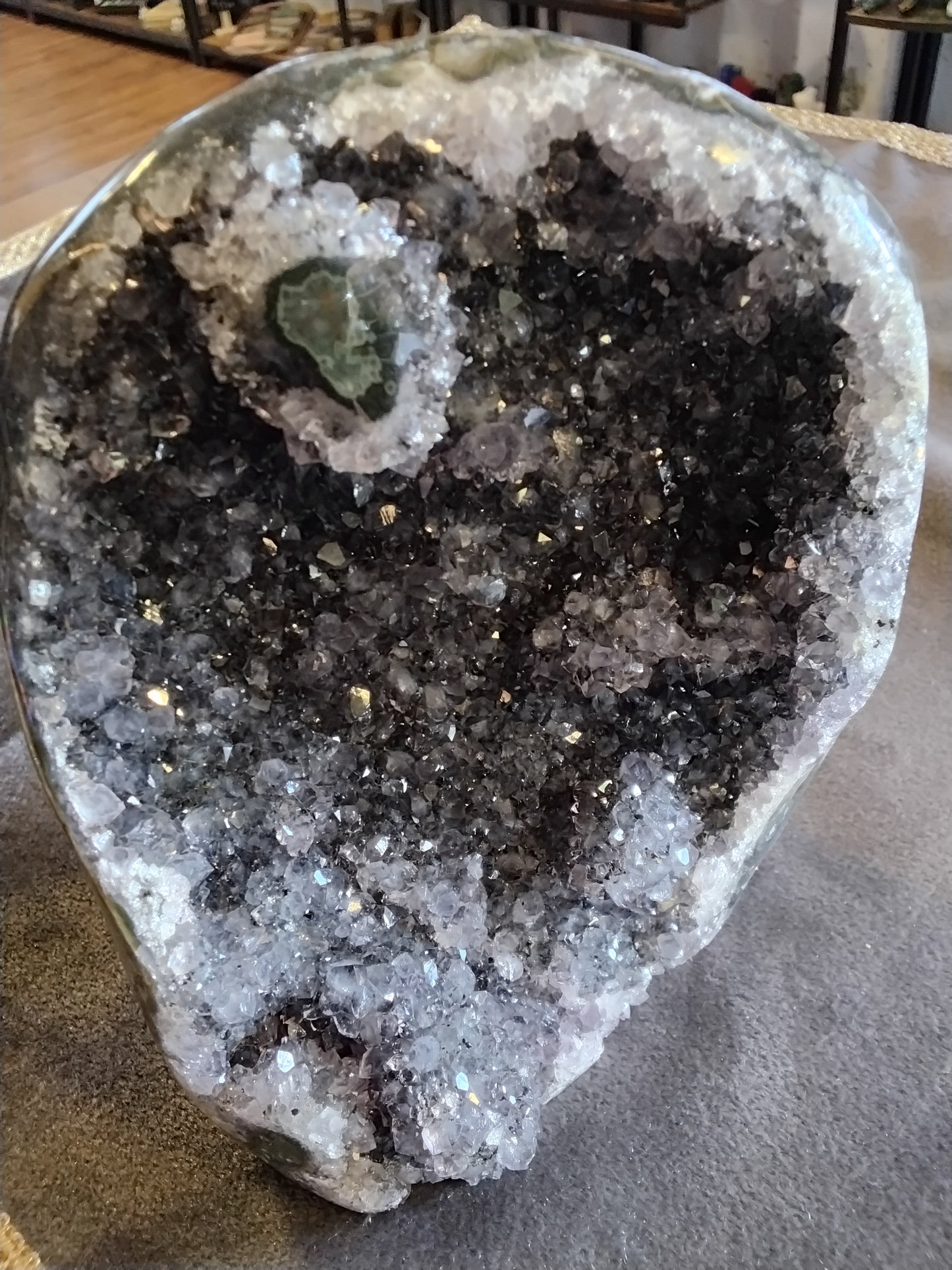 Amethyst 1.3 Kg