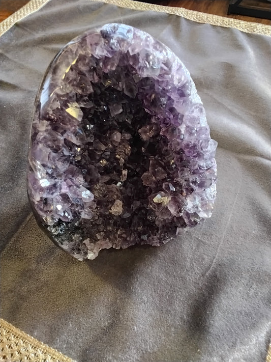 Amethyst 1.77 Kg