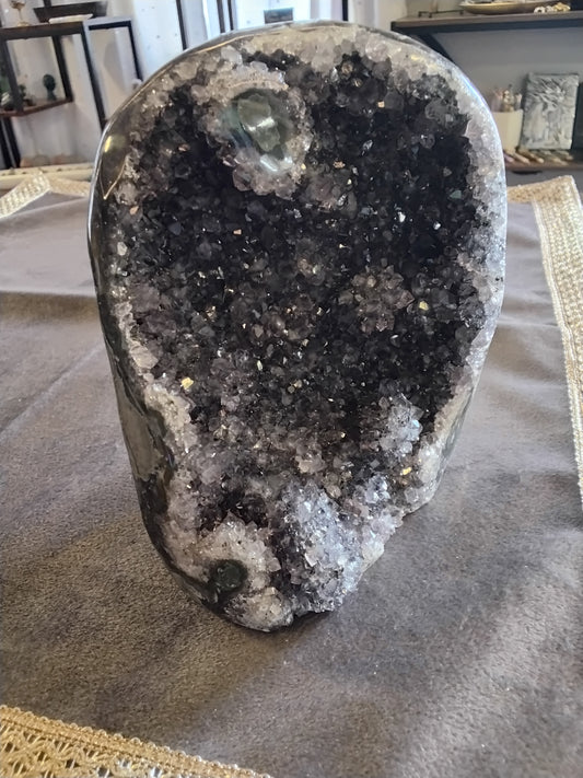 Amethyst 1.3 Kg