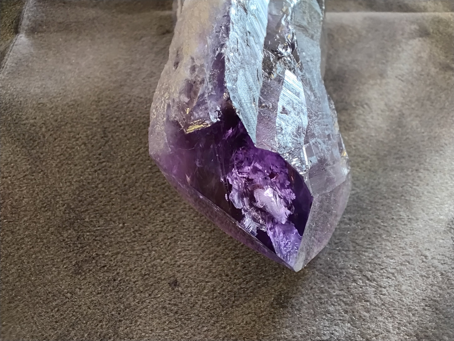 Amethyst Wand 0.76 Kg